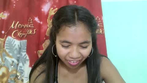 Snapshot of rinah856024 chatting on February 17, 8:15 pm rinah856024 online show from February 17, 8:15 pm