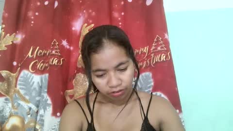 Snapshot of rinah856024 chatting on February 25, 12:13 pm rinah856024 online show from February 25, 12:13 pm