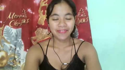 Snapshot of rinah856024 chatting on February 25, 5:04 pm rinah856024 online show from February 25, 5:04 pm