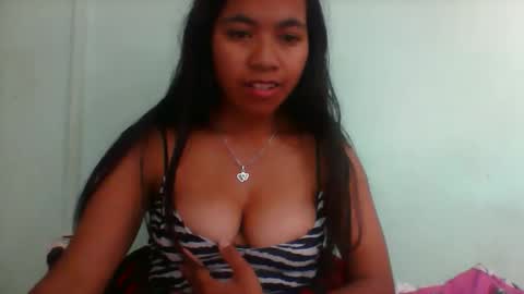 Snapshot of rinah856024 chatting on September 20, 4:30 pm rinah856024 online show from September 20, 4:30 pm