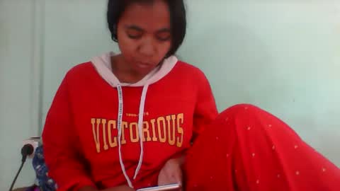 Snapshot of rinah856024 chatting on October 15, 5:57 pm rinah856024 online show from October 15, 5:57 pm