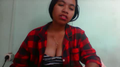 Snapshot of rinah856024 chatting on November 1, 8:00 pm rinah856024 online show from November 1, 8:00 pm