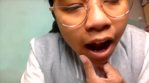 Snapshot of rinah856024 chatting on June 24, 5:39 am rinah856024 online show from June 24, 5:39 am