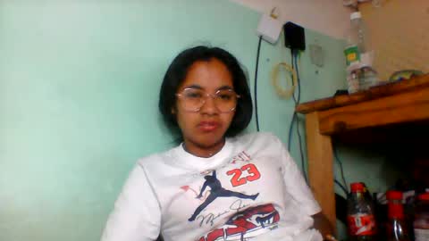 Snapshot of rinah856024 chatting on June 29, 10:15 am rinah856024 online show from June 29, 10:15 am