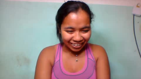 Snapshot of rinah856024 chatting on July 15, 9:47 am rinah856024 online show from July 15, 9:47 am