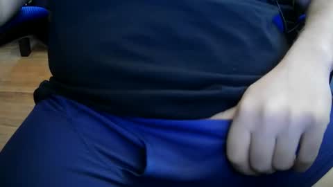 Snapshot of ringo79898 chatting on February 15, 6:04 pm ringo79898 online show from February 15, 6:04 pm