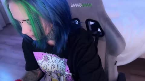   DianaBrite            fansl y online show from October 8, 1:42 pm