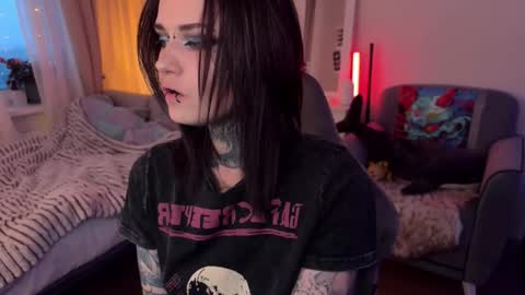   DianaBrite            fansl y online show from November 29, 1:14 pm