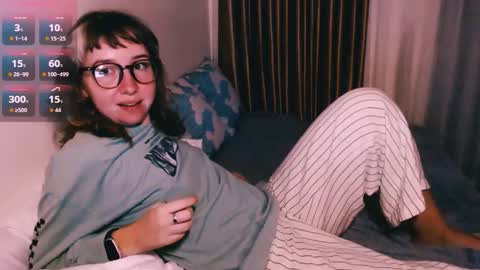 Snapshot of riri_rich chatting on January 18, 3:27 pm Rita online show from January 18, 3:27 pm