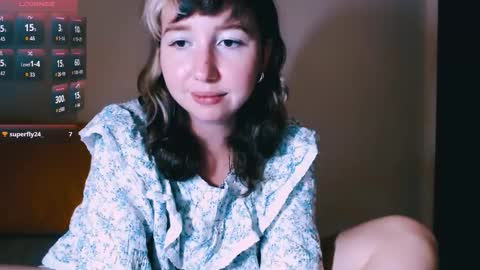 Snapshot of riri_rich chatting on February 4, 7:03 am Rita online show from February 4, 7:03 am