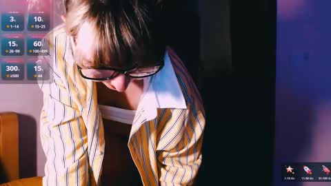 Snapshot of riri_rich chatting on February 10, 1:37 pm Rita online show from February 10, 1:37 pm