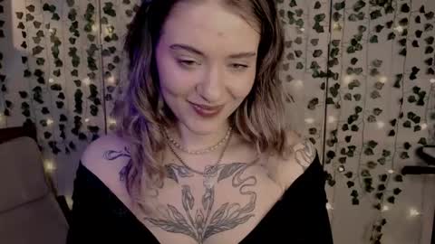 Snapshot of risha_laass chatting on January 30, 6:32 pm risha_laass online show from January 30, 6:32 pm