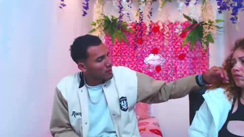 Snapshot of risitos_de_oro_ chatting on September 25, 3:54 am Risitos De Oro online show from September 25, 3:54 am