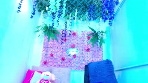 Snapshot of risitos_de_oro_ chatting on October 12, 8:46 am Risitos De Oro online show from October 12, 8:46 am