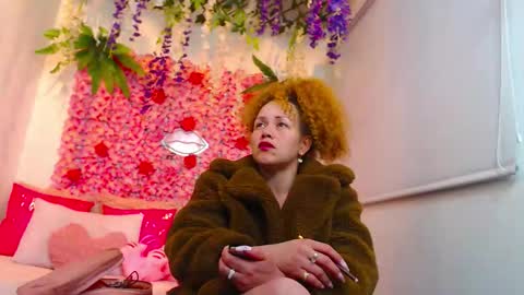 Snapshot of risitos_de_oro_ chatting on October 17, 3:10 am Risitos De Oro online show from October 17, 3:10 am