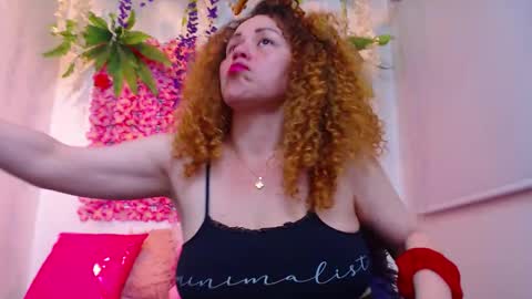 Risitos De Oro online show from December 16, 9:53 pm