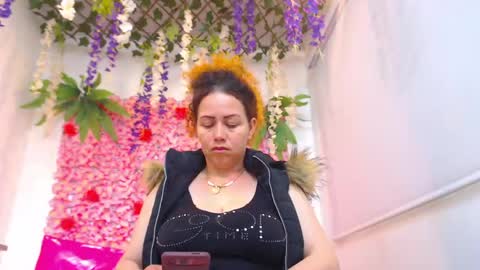 Risitos De Oro online show from May 6, 6:57 pm