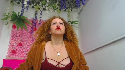 Snapshot of risitos_de_oro_ chatting on June 10, 9:30 am Risitos De Oro online show from June 10, 9:30 am