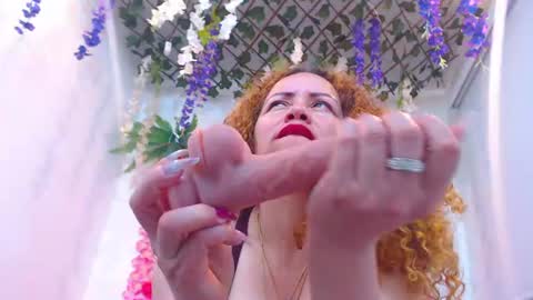 Snapshot of risitos_de_oro_ chatting on July 16, 9:59 am Risitos De Oro online show from July 16, 9:59 am
