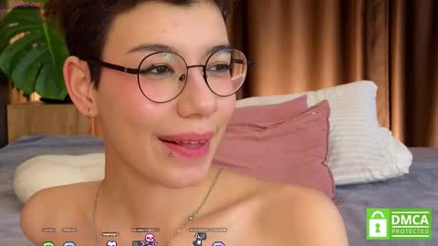 Snapshot of riskyteasse chatting on February 13, 1:15 pm Agnes online show from February 13, 1:15 pm