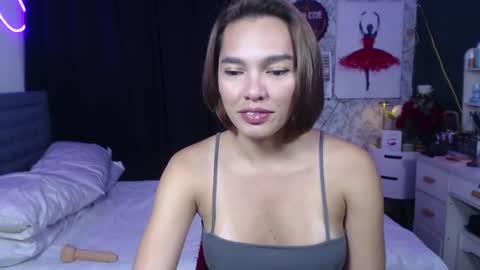 Snapshot of risque_asiancassandra chatting on January 17, 11:49 am Miss Cassie online show from January 17, 11:49 am