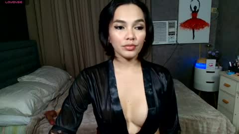 Snapshot of risque_asiancassandra chatting on April 1, 2:23 am Miss Cassie online show from April 1, 2:23 am