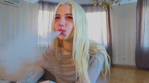 Akemi online show from March 19, 4:27 am