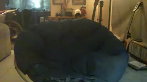 Snapshot of riverratggg chatting on March 2, 7:34 pm riveratggg online show from March 2, 7:34 pm