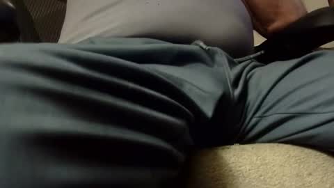 Snapshot of riverskarltc chatting on February 5, 5:45 am RiverskarlTC online show from February 5, 5:45 am