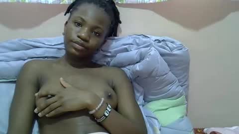 Snapshot of riyan_sexy chatting on September 26, 8:29 am riyan online show from September 26, 8:29 am