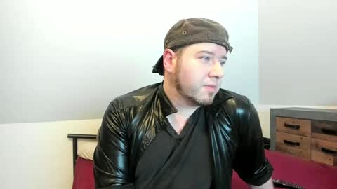 rlplover9 online show from December 8, 4:28 pm