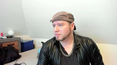 rlplover9 online show from February 8, 4:21 pm