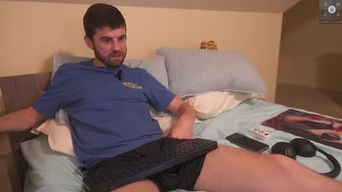 Snapshot of rndmzd chatting on December 2, 9:35 am Ryan aka KeylimeRy online show from December 2, 9:35 am