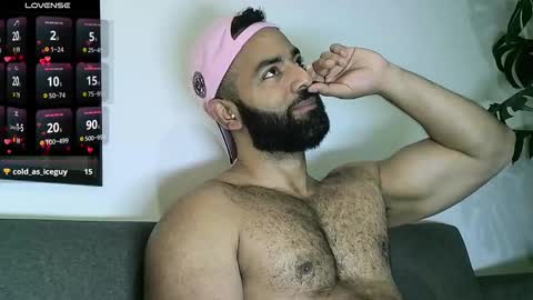 SebasRoa online show from October 9, 5:44 pm