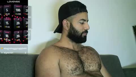 Snapshot of roa32sebas chatting on March 10, 8:58 pm SebasRoa online show from March 10, 8:58 pm