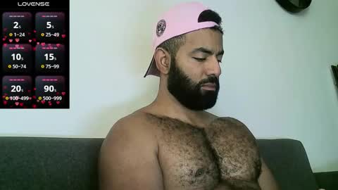 Snapshot of roa32sebas chatting on March 17, 3:04 pm SebasRoa online show from March 17, 3:04 pm