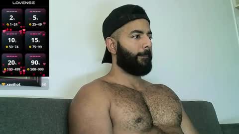 Snapshot of roa32sebas chatting on March 27, 3:12 pm SebasRoa online show from March 27, 3:12 pm