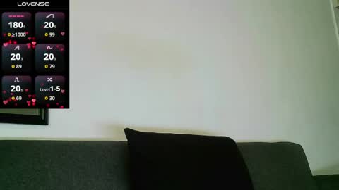 Snapshot of roa32sebas chatting on April 6, 3:35 pm SebasRoa online show from April 6, 3:35 pm