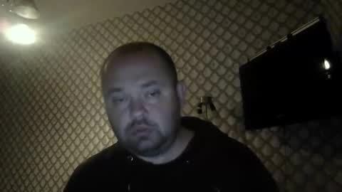 rob18997 online show from April 2, 6:27 pm