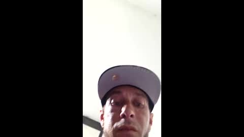 Snapshot of robbany chatting on September 30, 4:01 pm Twin22 online show from September 30, 4:01 pm