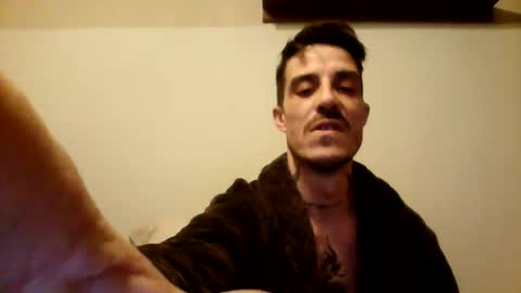 Snapshot of rober777xxl chatting on December 2, 8:33 pm rober777xxl online show from December 2, 8:33 pm