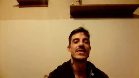 Snapshot of rober777xxl chatting on December 5, 11:18 pm rober777xxl online show from December 5, 11:18 pm