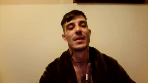 Snapshot of rober777xxl chatting on December 10, 9:11 pm rober777xxl online show from December 10, 9:11 pm