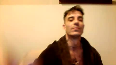 Snapshot of rober777xxl chatting on December 11, 5:43 am rober777xxl online show from December 11, 5:43 am