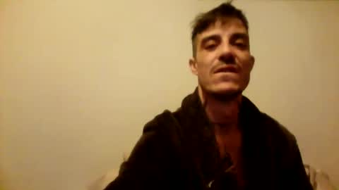 Snapshot of rober777xxl chatting on December 15, 10:15 pm rober777xxl online show from December 15, 10:15 pm