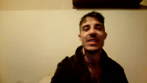 Snapshot of rober777xxl chatting on December 17, 2:22 pm rober777xxl online show from December 17, 2:22 pm