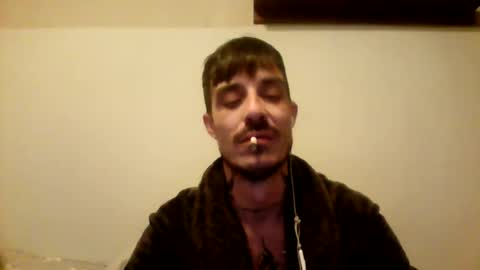 Snapshot of rober777xxl chatting on January 1, 2:41 am rober777xxl online show from January 1, 2:41 am