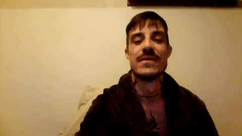 Snapshot of rober777xxl chatting on January 1, 5:54 am rober777xxl online show from January 1, 5:54 am