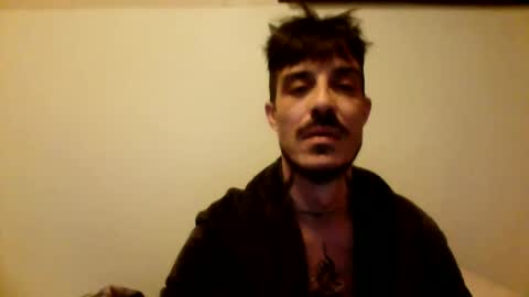 Snapshot of rober777xxl chatting on January 2, 5:35 am rober777xxl online show from January 2, 5:35 am