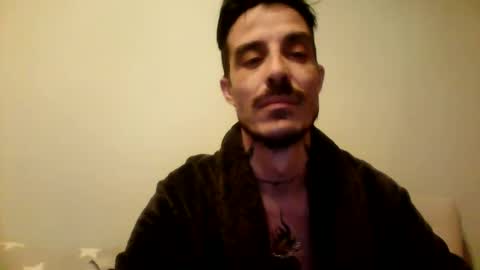 Snapshot of rober777xxl chatting on January 4, 1:21 am rober777xxl online show from January 4, 1:21 am